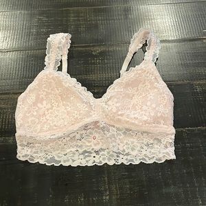 Women’s lace bra pink size small No Broundaries nwot